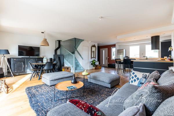 La Brède (33650) Maison rénovée – 5 chambres – Terrasse, piscine & clim