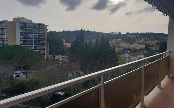 Appartement à louer    3 pièces •  Toulon