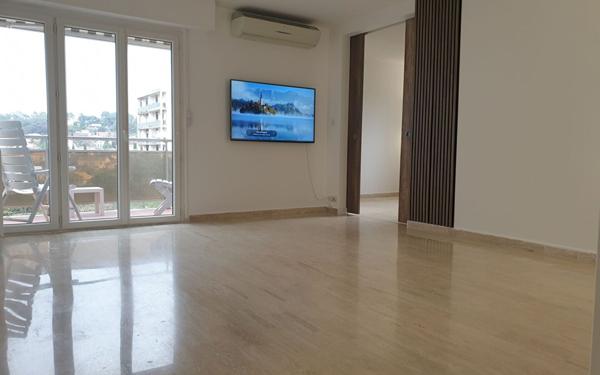 Appartement à louer    3 pièces •  Toulon