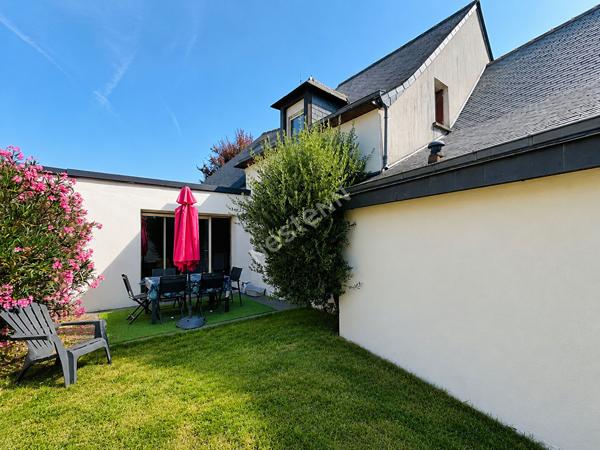 Maison 6 pièces à vendre à Châteaugiron - Charme et emplacement privilégié