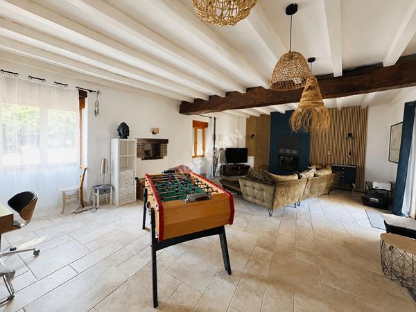 Maison 6 pièces à vendre à Châteaugiron - Charme et emplacement privilégié