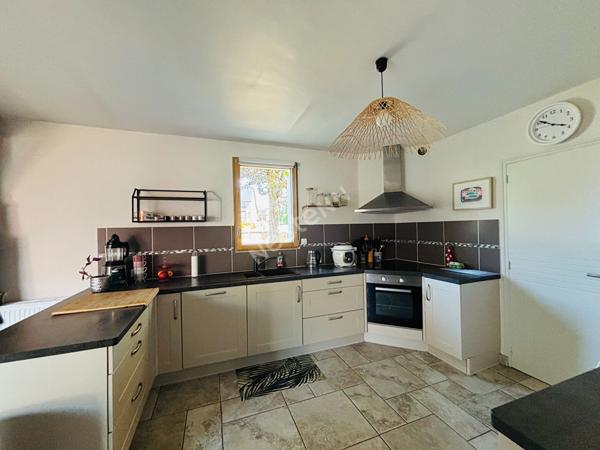 Maison 6 pièces à vendre à Châteaugiron - Charme et emplacement privilégié