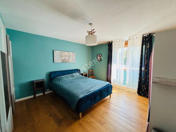 Maison 6 pièces à vendre à Châteaugiron - Charme et emplacement privilégié