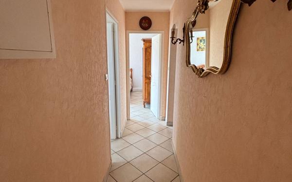 Maison à vendre    5 pièces •  Villegailhenc