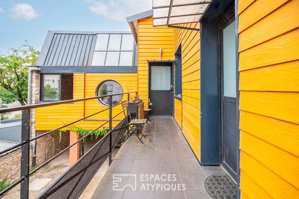 Loft avec verrière zénithale dans une ancienne cartonnerie réhabilitée