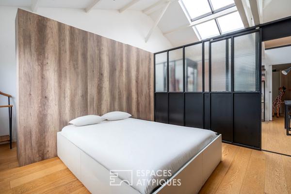 Loft avec verrière zénithale dans une ancienne cartonnerie réhabilitée