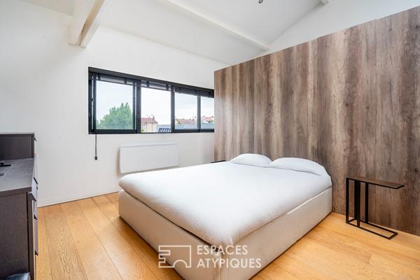 Loft avec verrière zénithale dans une ancienne cartonnerie réhabilitée