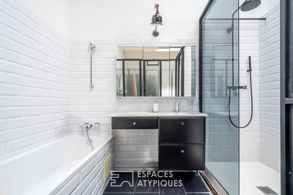 Loft avec verrière zénithale dans une ancienne cartonnerie réhabilitée