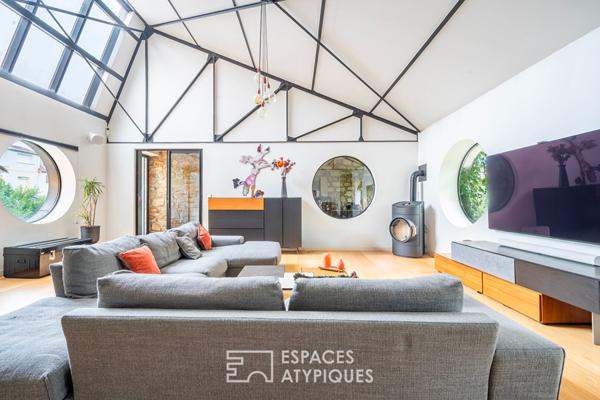 Loft avec verrière zénithale dans une ancienne cartonnerie réhabilitée