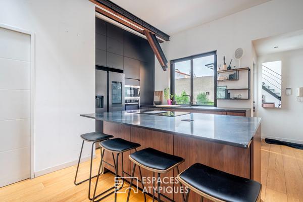 Loft avec verrière zénithale dans une ancienne cartonnerie réhabilitée