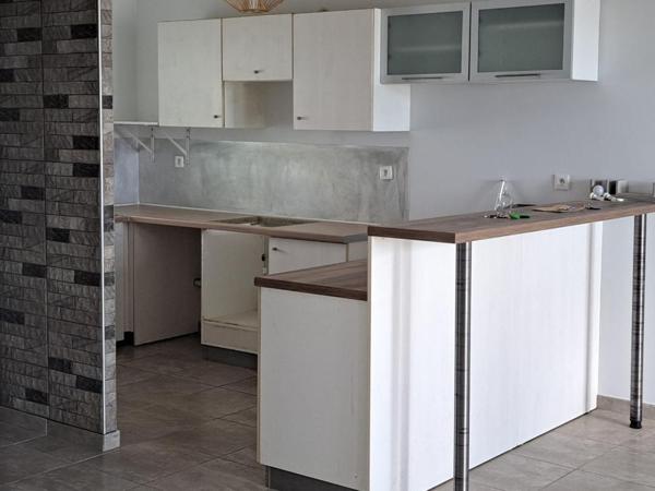 Appartement t5 Duplex Secteur Etang Abricot Superficie 110 m2 terrasse 41 m2