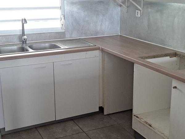 Appartement t5 Duplex Secteur Etang Abricot Superficie 110 m2 terrasse 41 m2