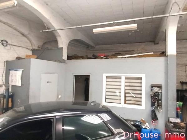 Loft / Atelier à vendre 4 pièces de 390 m²