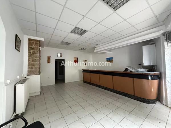 Vente Local commercial 2 pièces à Lons-le-Saunier