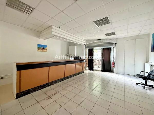 Vente Local commercial 2 pièces à Lons-le-Saunier