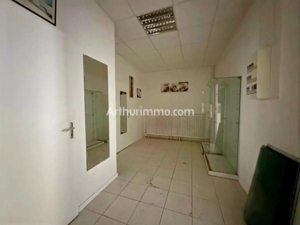 Vente Local commercial 2 pièces à Lons-le-Saunier
