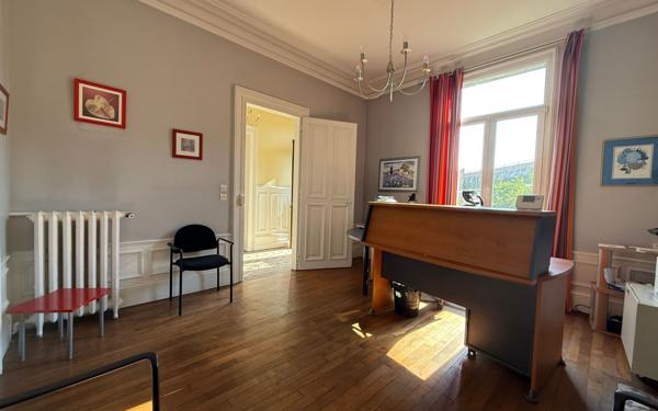 Maison à vendre    5 pièces •  Laon