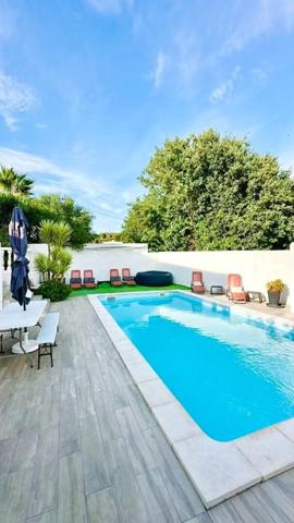 Maison T6 130 m2, jardin, piscine, terrasse