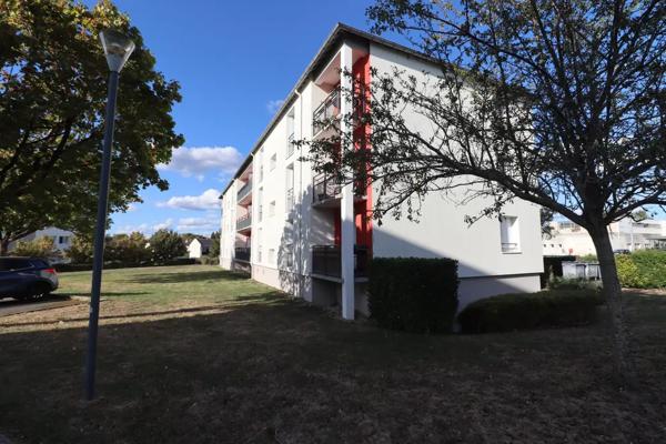Appartement 3 pièces de 73 m2 avec terrasse et cave à Langea