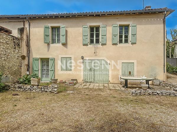 A vendre maison centre ville d'Auch 148 m2 avec jardin au calme et garage