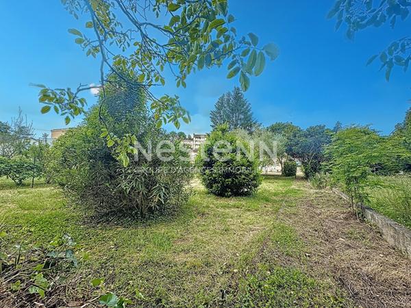 A vendre maison centre ville d'Auch 148 m2 avec jardin au calme et garage