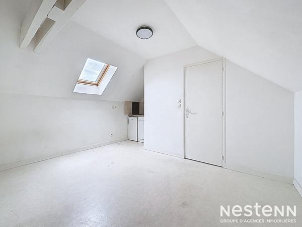 Idéal investisseur - Studio libre de locataire à Angers avec place de stationnement