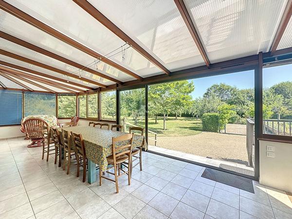 A vendre magnifique maison 5 chambres de 227 m² à Champigné, avec grand terrain de plus de 4000 m²