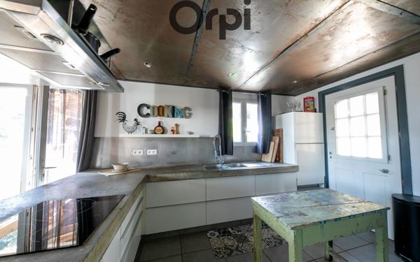 Maison à vendre    14 pièces •  Villesèque-des-Corbières