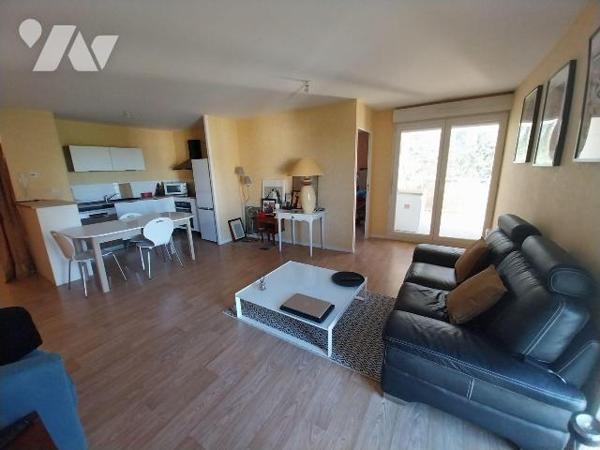 Appartement à Vendre à Vitré (35500) en Ille-et-Vilaine (35)

Cadre verdoyant et reposant pou...