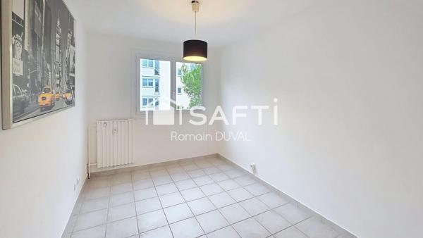 Appartement T5 traversant avec terrasse et vue panoramique sur le Mont Faron – Résidence sécurisée