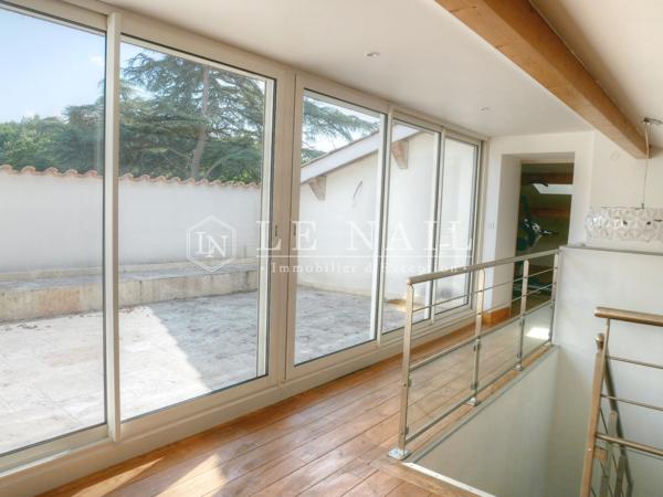 Maison de maître modernisée avec sa maison d'amis