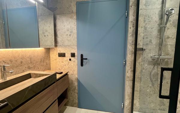 Appartement à vendre    3 pièces • 74 m2 Vienne