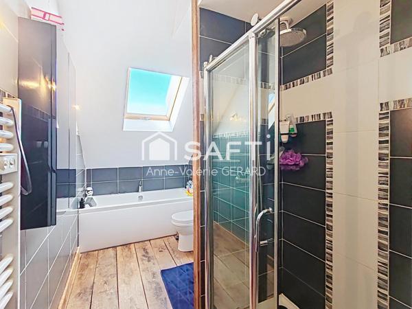 Longère en pierres avec dépendances et champ 1hect