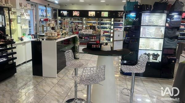 Murs commerciaux  à vendre 102 m² Baie-Mahault