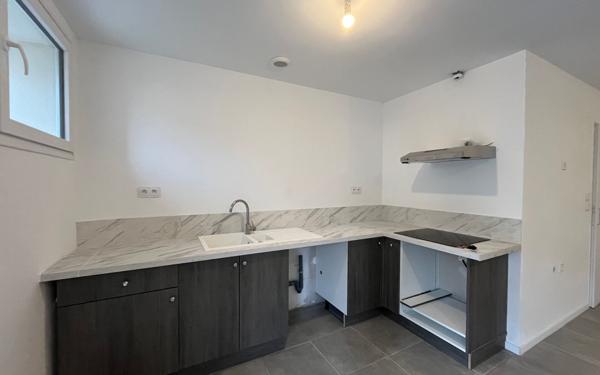 Appartement à louer    3 pièces •  Castries