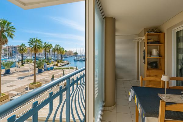 PORT FREJUS T3 VUE PORT