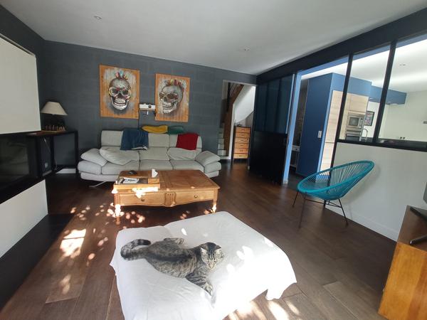 PROCHE AURAY - Maison contemporaine de 4 chambres avec garage. , Pluneret