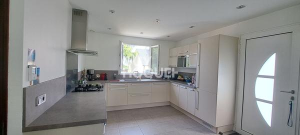 MEZIERES SUR SEINE - Maison 7 pièces, 4 chambres et 1 bureau