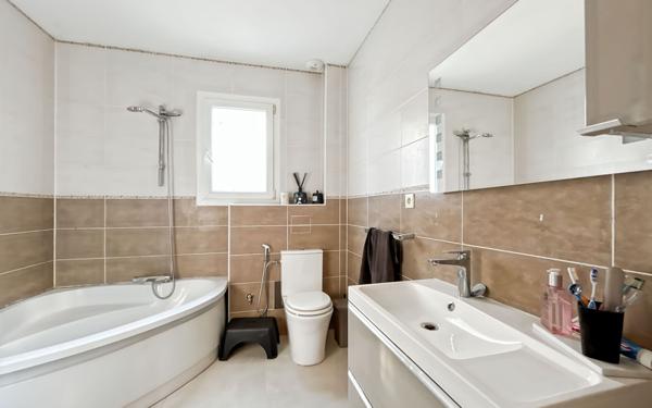 Maison à vendre    7 pièces •  Orléans