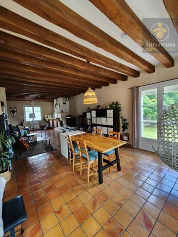 Vente                                                      Maison
                        
                     8 pièces                      193 m2                     à Messas