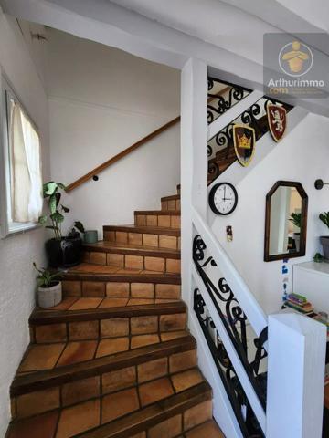 Vente                                                      Maison
                        
                     8 pièces                      193 m2                     à Messas