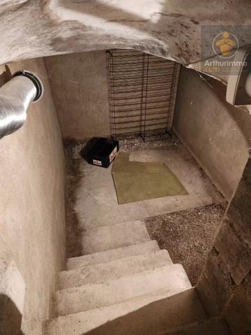 Vente                                                      Maison
                        
                     8 pièces                      193 m2                     à Messas