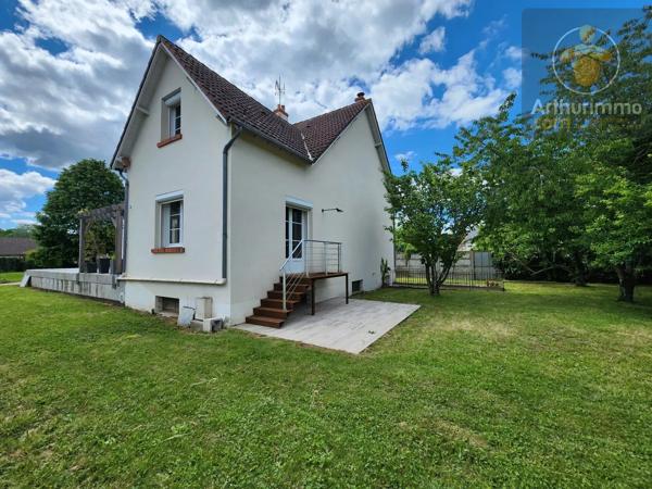 Vente                                                      Maison
                        
                     8 pièces                      193 m2                     à Messas
