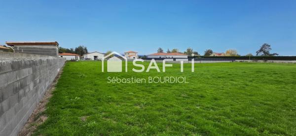 TERRAIN CONSTRUCTIBLE VIABILISE LIBRE DE CONSTRUCTEUR