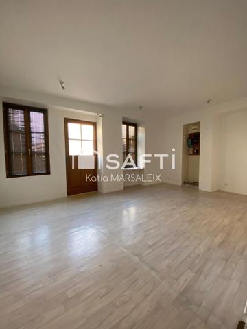 Maison d'habitation avec local professionnel