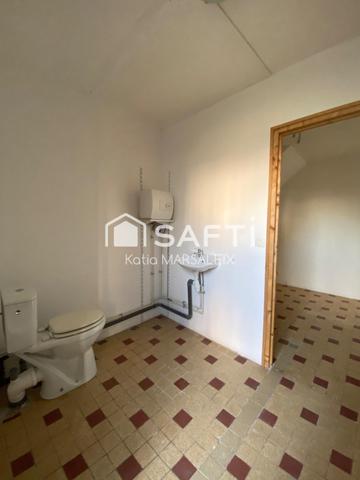 Maison d'habitation avec local professionnel