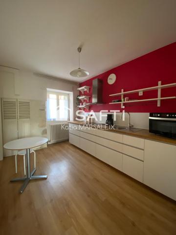 Maison d'habitation avec local professionnel