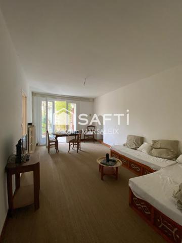 Maison d'habitation avec local professionnel