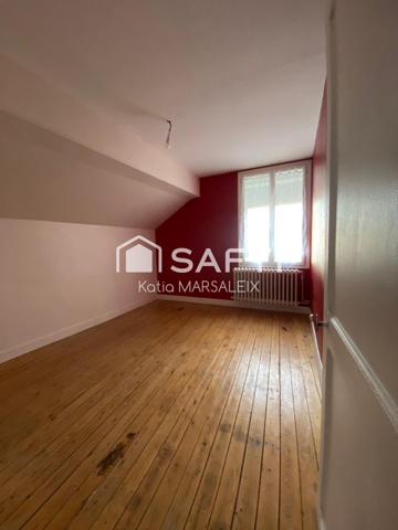 Maison d'habitation avec local professionnel