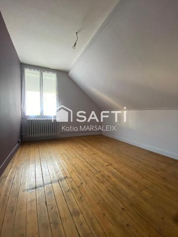 Maison d'habitation avec local professionnel